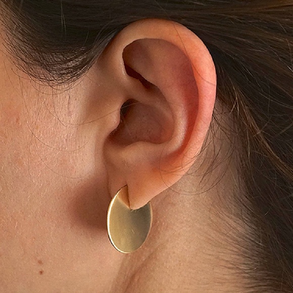 Virginia Wynne Designs Jewelry - Minimal Circle Stud Earrings, Solid Sterling Silver